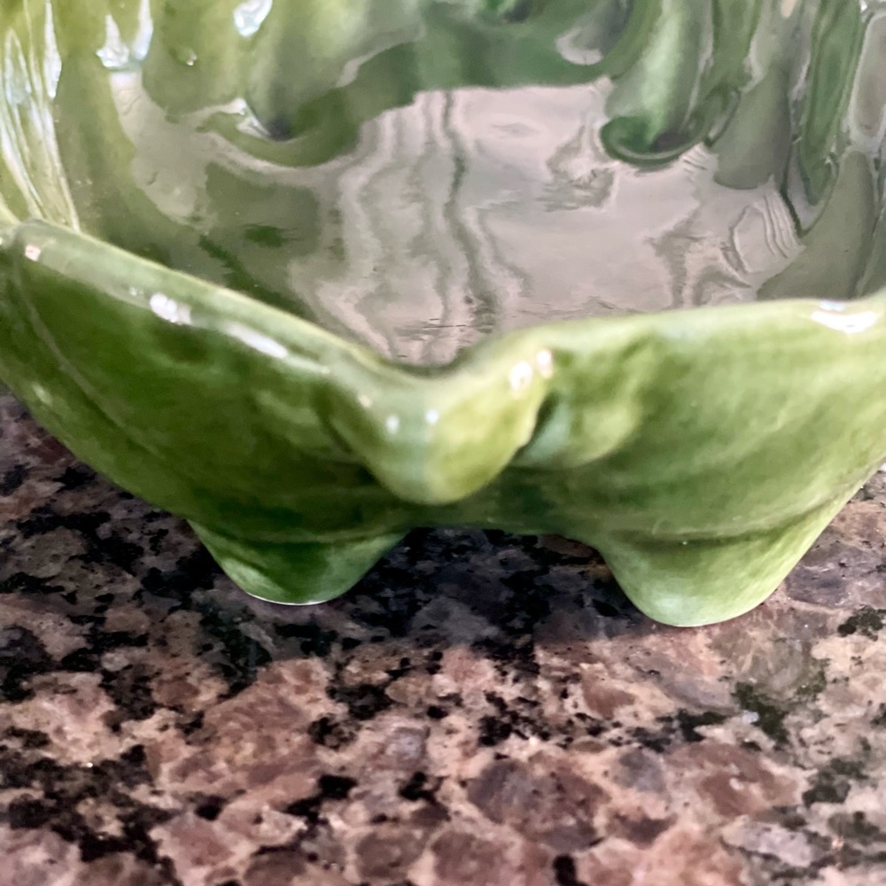 Italian Green Leaf-Shaped Ceramic Dish - Picture 8 of 11